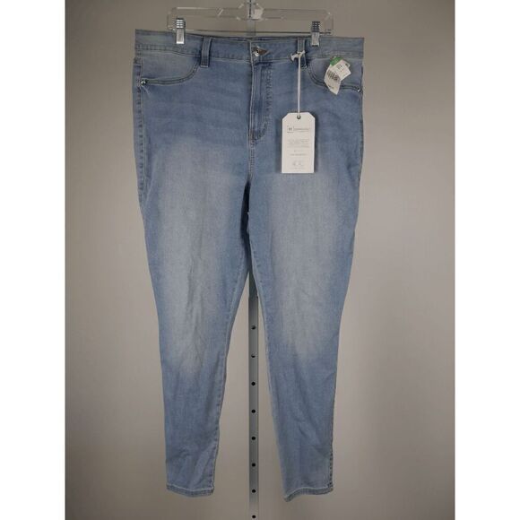 Celebrity Pink Women's High Rise Stretch Denim Skinny Jeans Plus 18 - Picture 2 of 10